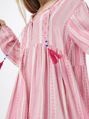 Robe 'Nala' Zwillingsherz en rose