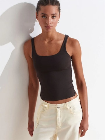 Dilvin Blouse in Black