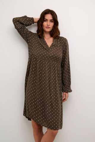 Robe 'Babett' Kaffe en marron : devant