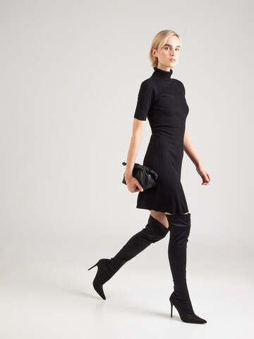 GUESS - Vestido de punto 'JULIA' en negro