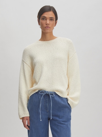 EDITED Sweater 'Berit' in Beige: front