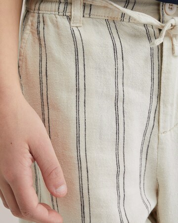 WE Fashion Loosefit Shorts in Beige