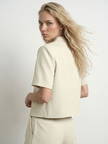 HYPEDROP Blazer in Beige