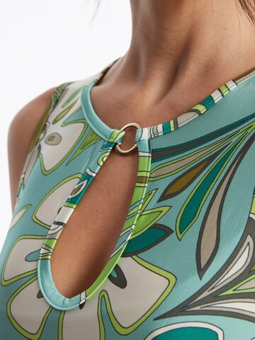 Ana Alcazar Top 'Zimba' in Groen