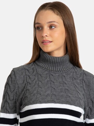Pull-over Jacey Quinn en gris