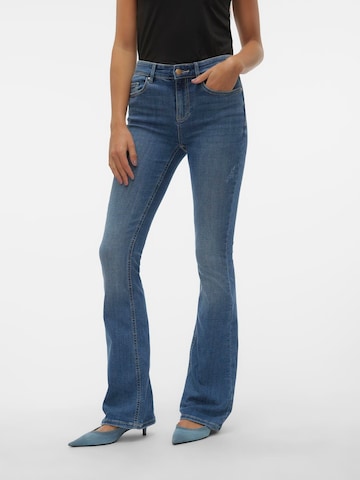 Bootcut Jeans 'Flash' de la VERO MODA pe albastru: față