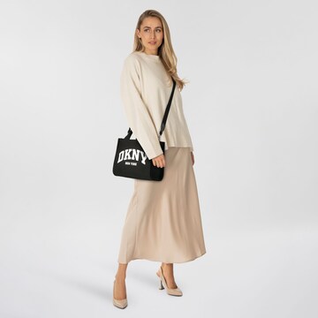 DKNY Crossbody Bag 'Hadlee' in Black: front