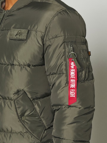ALPHA INDUSTRIES Between-Season Jacket 'MA-1' in Green