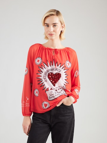 Grace Футболка в Красный: спереди