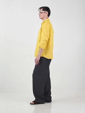 Coupe regular Chemise Giesto en jaune