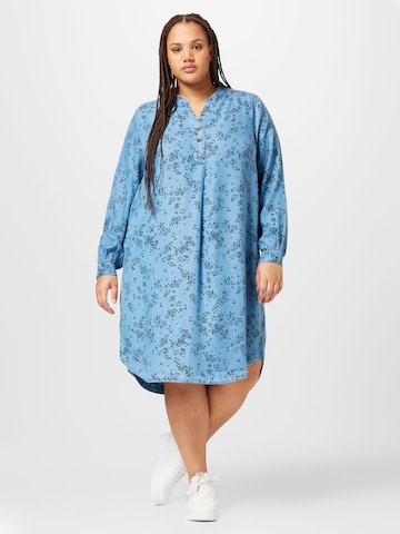 Robe-chemise 'SAVA' Fransa Curve en bleu : devant