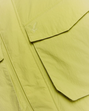 Lyle & Scott Tussenparka ' Tactical Wadded Parka ' in Geel
