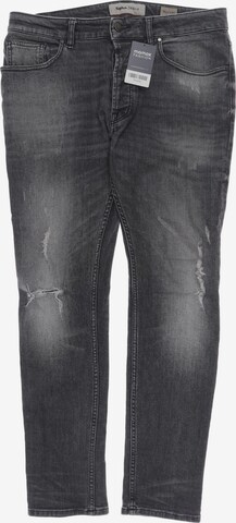 tigha Jeans in 33 in Grey: front