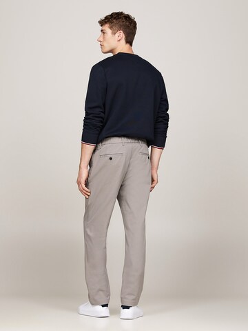 Regular Pantalon chino 'Denton' TOMMY HILFIGER en gris
