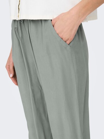 ONLY - Tapered Pantalón 'ONLKelda-Emery' en verde