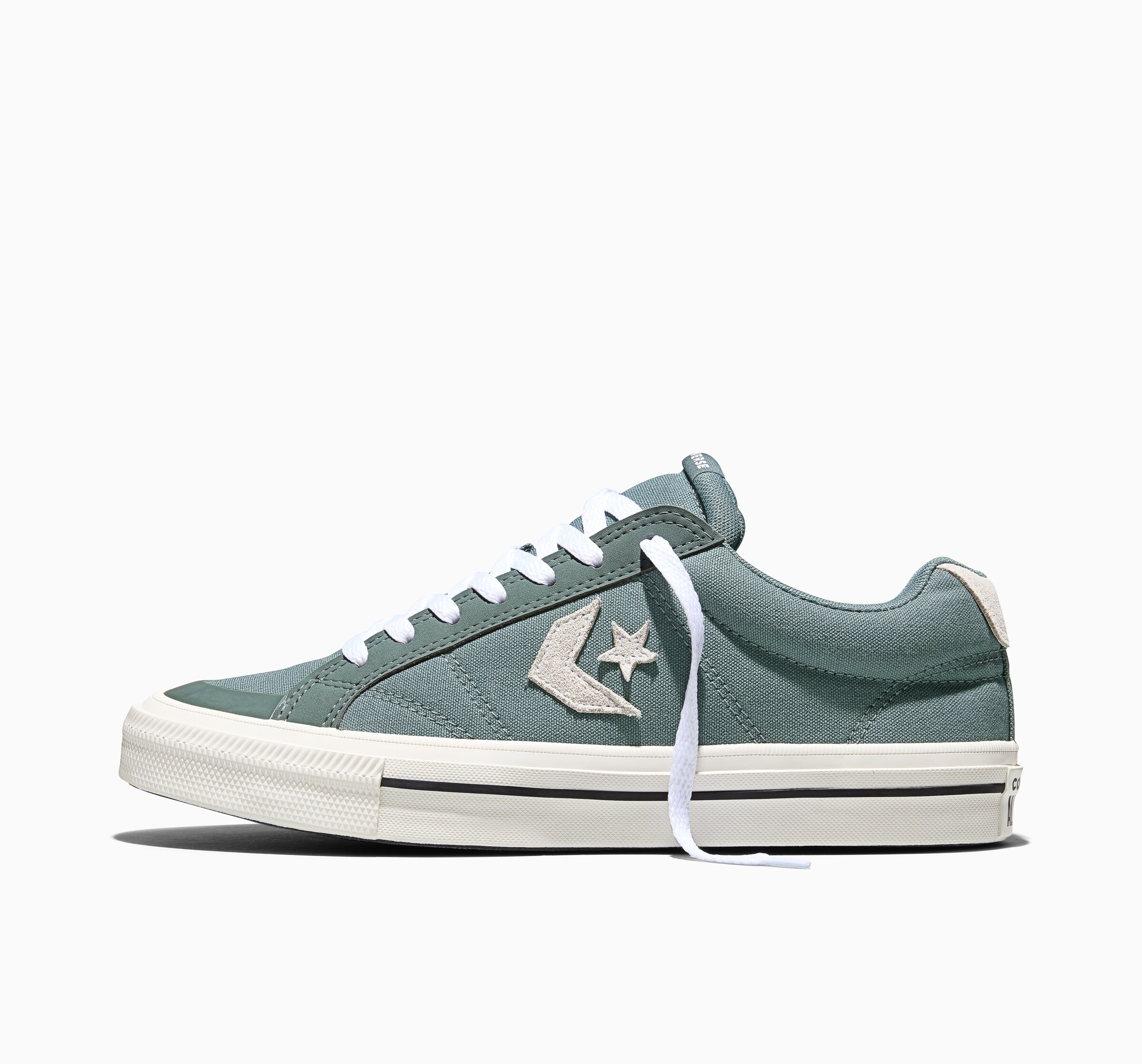 Baskets basses CONVERSE en vert : devant
