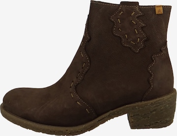 EL NATURALISTA Ankle Boots in Brown: front