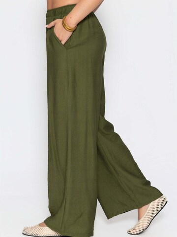SASSYCLASSY Wide leg Trousers in Green