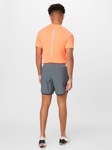 UNDER ARMOURregular Sportske hlače - siva boja
