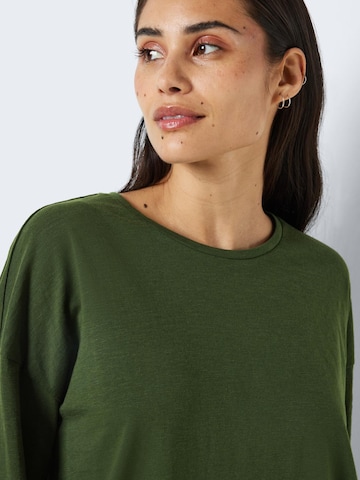 Tricou 'MATHILDE' de la Noisy may pe verde