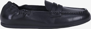 Desa Moccasins in Black: front