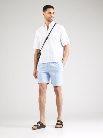 Pegador Regular Shorts 'RATON' in Blau