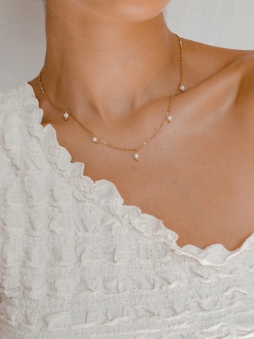 Hey Happiness Kette 'Cinque Pearl'‌‌‌‌‌‌‌‌‌ in Gold: Vorderseite