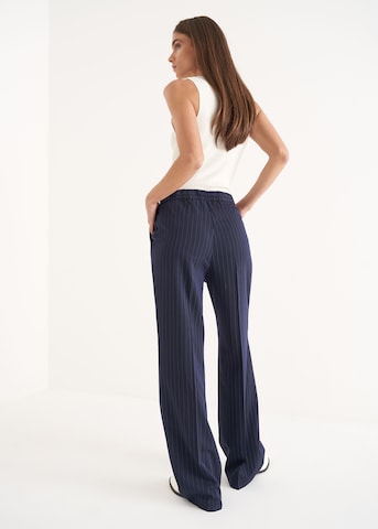 Regular Pantalon folklorique Camomilla Italia en bleu