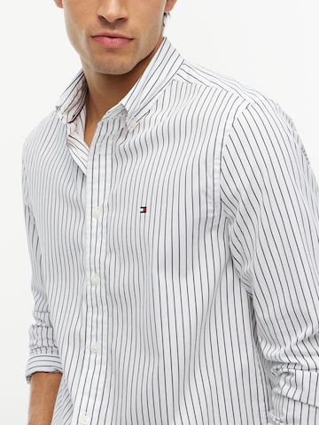 Slim fit Camicia 'FLEX' di TOMMY HILFIGER in bianco