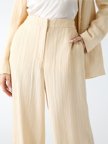 MARCIANO LOS ANGELES Loose fit Pants in Beige