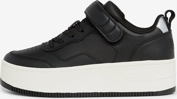 Tommy Jeans Sneakers in Black: front