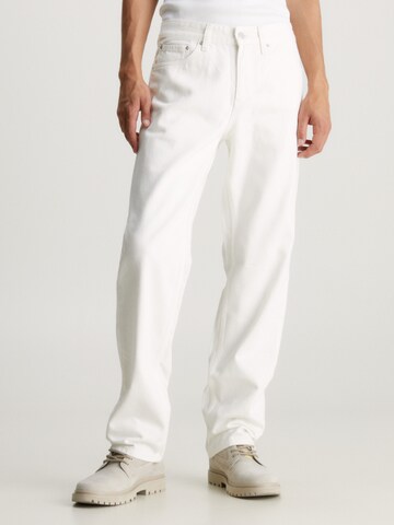 Calvin Klein Jeans Loose fit Jeans in White: front