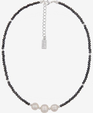 Leslii Necklace in Black: front