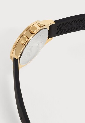 GUESS Аналоговые часы 'PALMER' в Золотой
