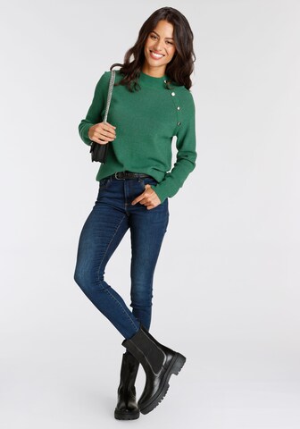 LAURA SCOTT Sweater in Green