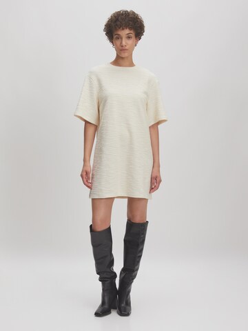 Abito 'Karline' di EDITED in beige: frontale