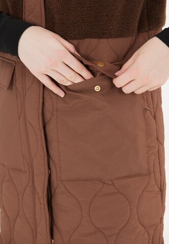 Weather Report Sports Vest 'Hollie' in Brown