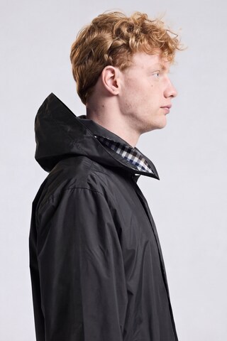 Aquascutum Active Between-Seasons Parka in Black