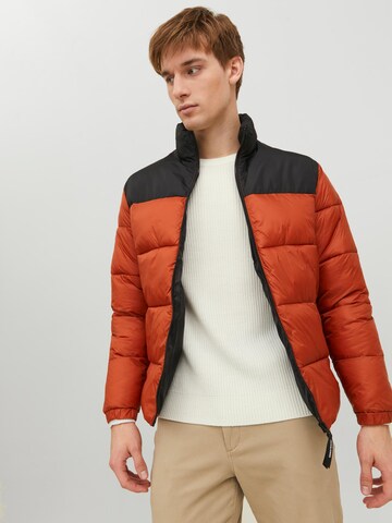 JACK & JONES - Chaqueta de invierno 'TOBY' en naranja