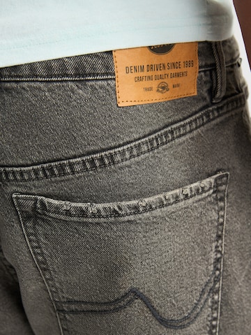Petrol Industries Regular Jeans i svart