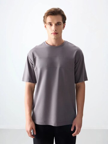 Tommy Life T-Shirt in Grau