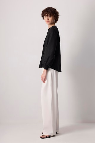 Touche Prive Blouse in Black