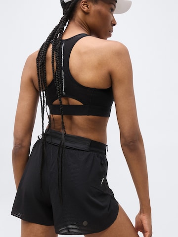 ASICS Regularen Športne hlače 'METARUN' | črna barva