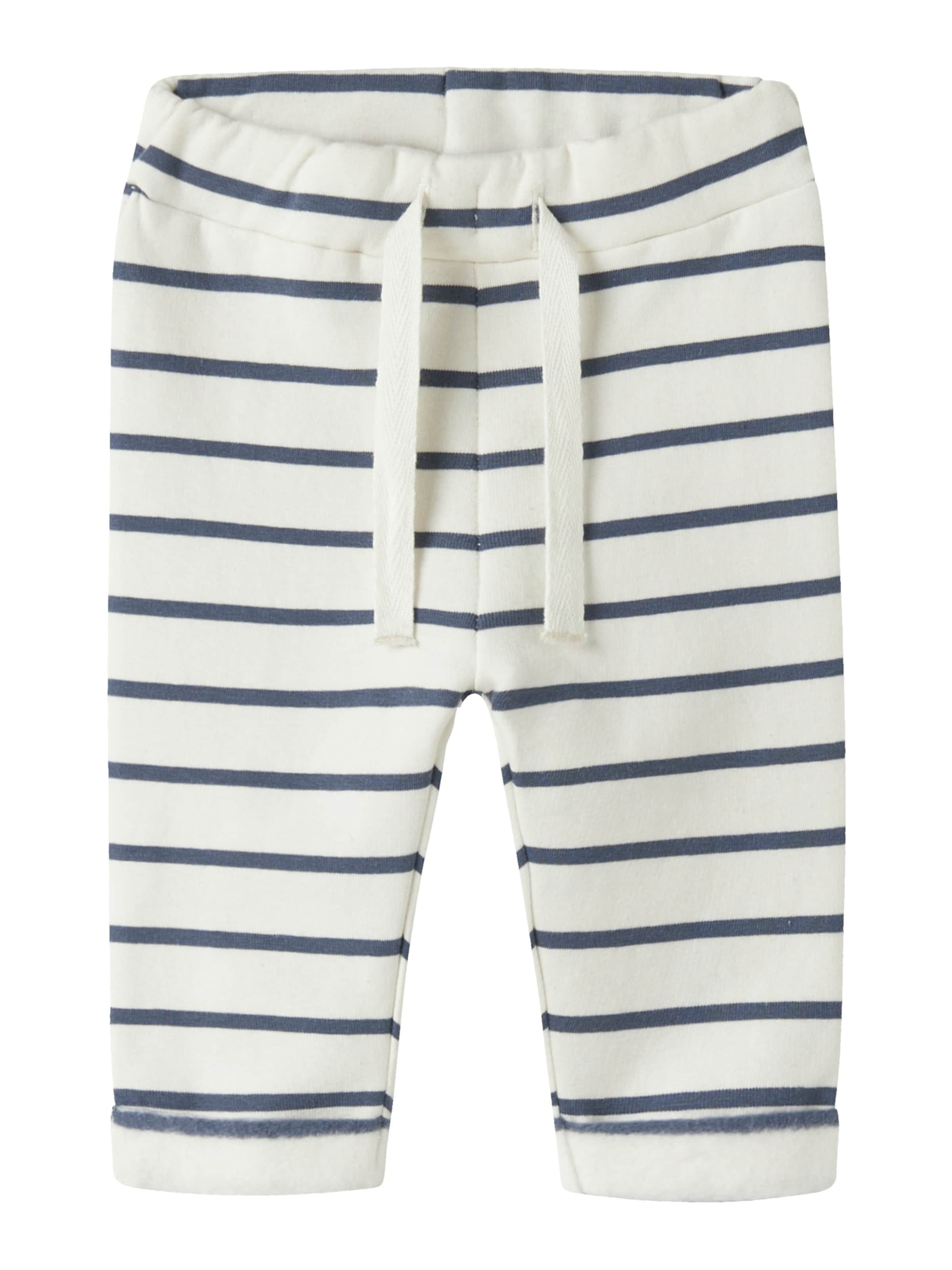 Regular Pantaloni de la NAME IT pe alb: față