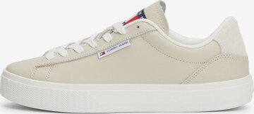 Tommy Jeans Sneakers laag 'Essential' in Beige: voorkant