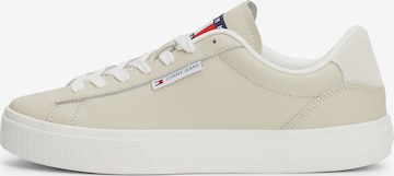 Tommy Jeans Sneakers 'Essential' in Beige: front
