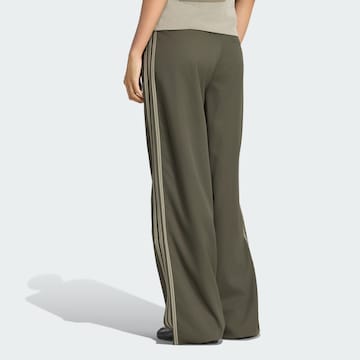 ADIDAS ORIGINALS - Pierna ancha Pantalón de pinzas 'Firebird' en marrón