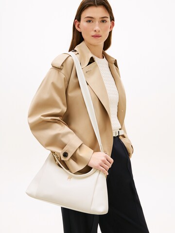 TOMMY HILFIGER Válltáskák 'Essential' - bézs