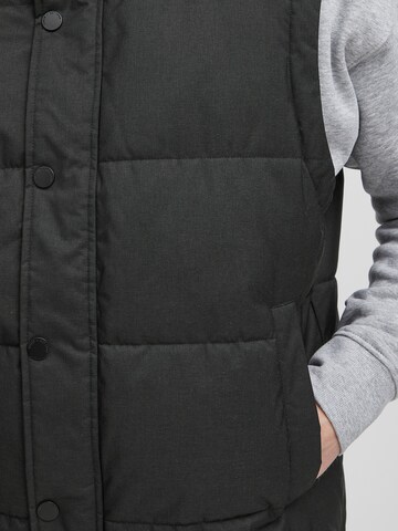 !Solid Vest in Black