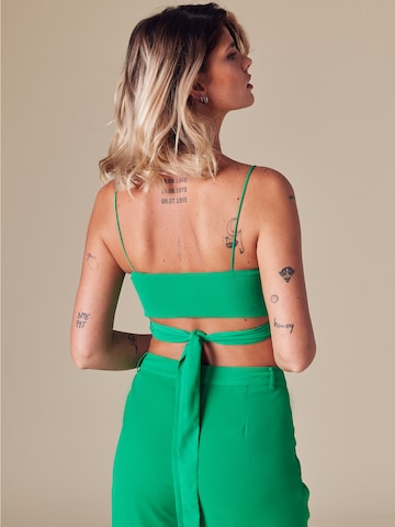 ABOUT YOU x Laura Giurcanu Top 'Charleen' in Green